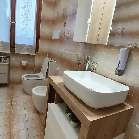 In Campagna Vicino Autostrada - Carpi