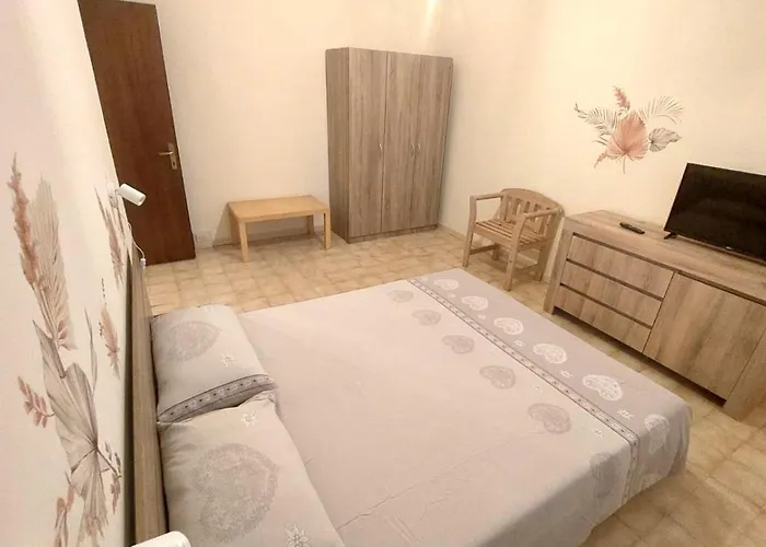 In Campagna Vicino Autostrada - Carpi *