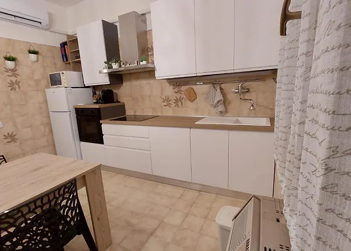 In Campagna Vicino Autostrada - Carpi *